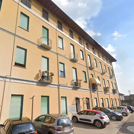 10' Da Malpensa & 1' Dalla Stazione TreniShuttle Apartment Somma Lombardo Ngoại thất bức ảnh
